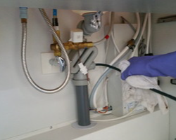 台所排水管内の高圧洗浄