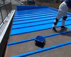トタン屋根のペンキ塗替え油性